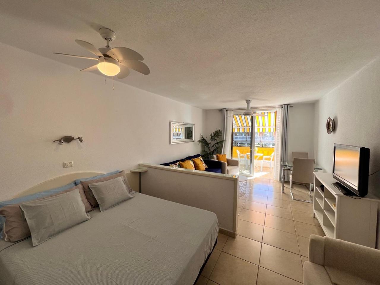 Apartamento Seafront New Modern Playa de las Américas Exterior foto