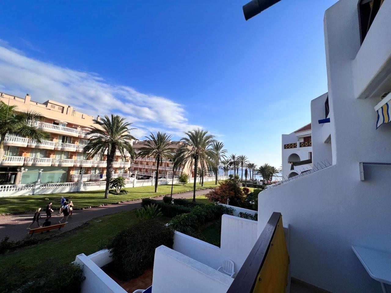 Apartamento Seafront New Modern Playa de las Américas Exterior foto