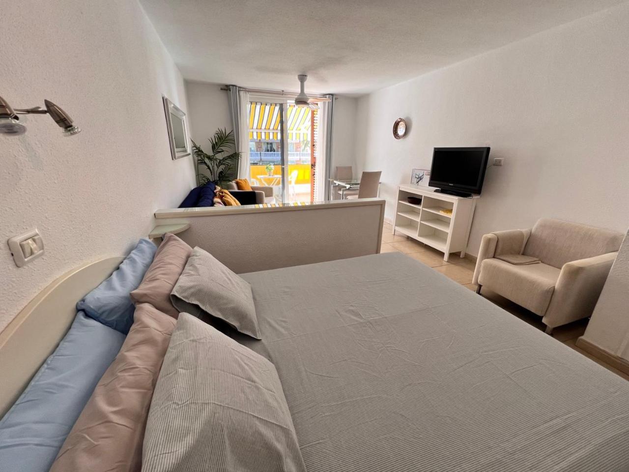 Apartamento Seafront New Modern Playa de las Américas Exterior foto